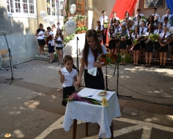 B6.jpg